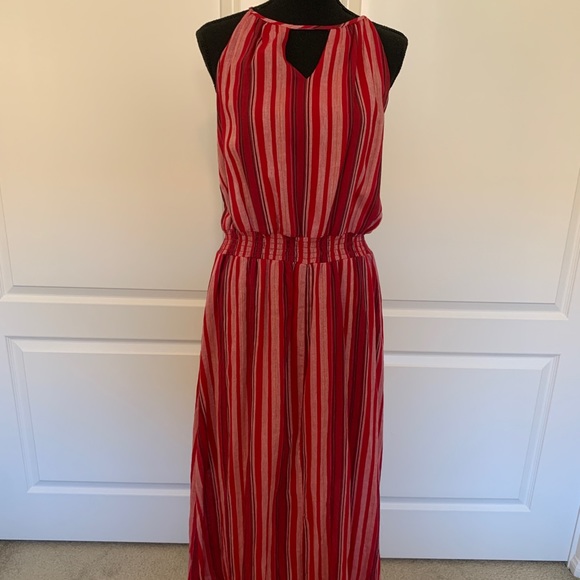 ❤️ Striped Red Halter Dress ❤️ - Picture 2 of 16